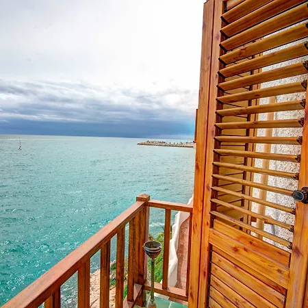 Apartment The Magic Sea Front